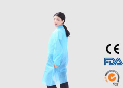 China Langärmlige medizinische Prüfungs-Wegwerfkleider, nicht gesponnene Wegwerflaborkittel zu verkaufen