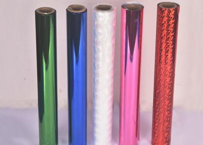 China Embalaje decorativo en relieve de colores brillantes película de laminación térmica de brillo BOPP para embalajes de gama alta en venta