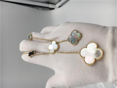 China Blumen-geformte Halskette des gelbes Gold18k, magische Alhambra Halskette Vans Cleef Arpels zu verkaufen