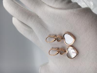 Κίνα Ρόδινος χρυσός σκουλαρικιών 18k καρδιών Chopard ευτυχής με το διαμάντι και από μάργαρο προς πώληση