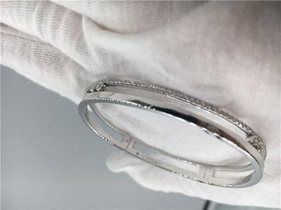 China Saddle Shape Moving Diamond Bracelet , Ladies 18k White Gold Bangle Bracelets for sale