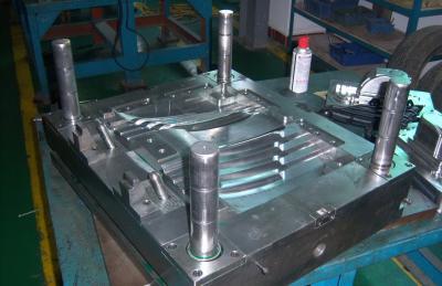 China Customize Hardened Steel Plastic Injection Moulding DME Injection Molding Molds for sale