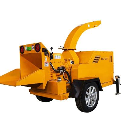 China 32HP Forestry Farm Wood Chipper Machine OEM 3.8*1.6*2.6m Water Cooling for sale