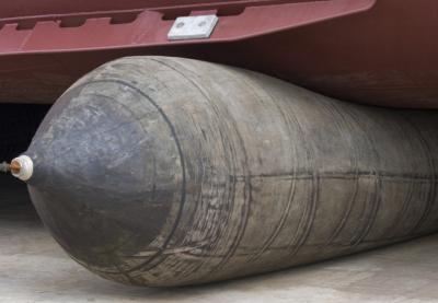 China Saco hinchable de goma flotante el 1.5m*15m de Marine Rubber Airbag High Pressure en venta