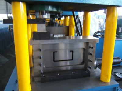 China Correas de acero galvanizadas ahorro de la energía que cubren la hoja que hace la máquina en venta