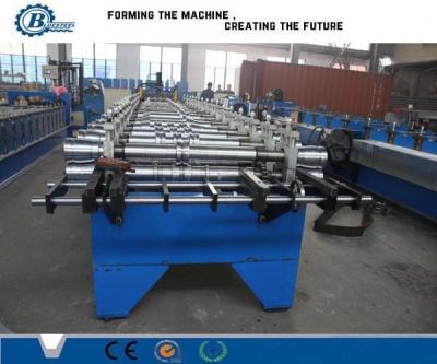 Chine La feuille hydraulique de toiture en métal de couture de position de Bemo d'entraînement laminent à froid former la machine à vendre