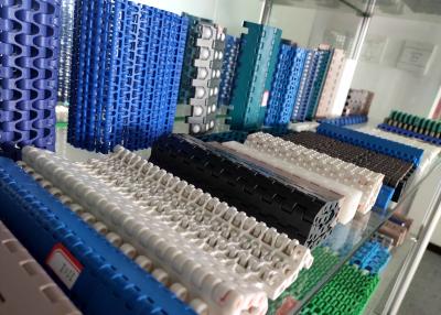 China POM Modular Plastic Chain Conveyor Belt 380V Heat Resistant for sale
