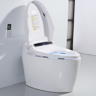 중국 Remote Control Included Ceramic Smart Toilet With Automatic Operation 판매용