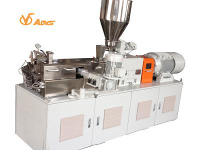 China 32 - 60 L / D Lab Twin Screw Extruder For Small Scale Profile Production for sale