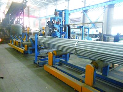 China Cor horizontal do azul do equipamento auxiliar de moinho de tubo da máquina de embalagem da tubulação à venda