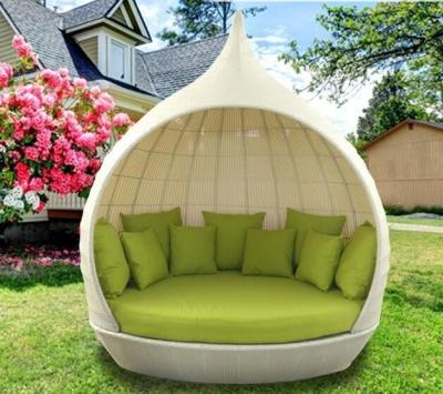 China Modern Outdoor Garden Furniture Cage House PE Rattan Daybed Garden Sun Bed for sale