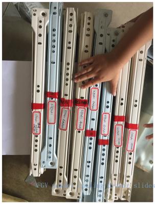 China diapositivas del cajón de 0.8m m Fgv, tipo alto rendimiento de Blum de los corredores del cajón de Fgv en venta
