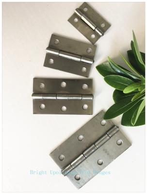 China Dobradiças de porta pequenas do metal da cor brilhante do ferro para a dobradiça de madeira da porta e da janela à venda