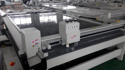China Automatic Drawing Creasing Box Cutting Machine PCI Data Port 32MB Input Cushion Area for sale