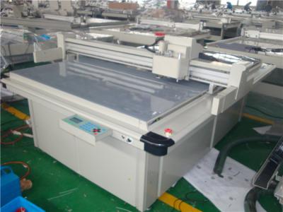 China Display Cardboard Box Foam Cutting Machine For Various Different Materials for sale