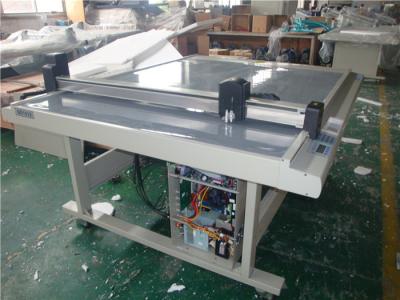 China Simple Operation Paper Craft Cutting Machine Import Steel Belt Driving Material for sale