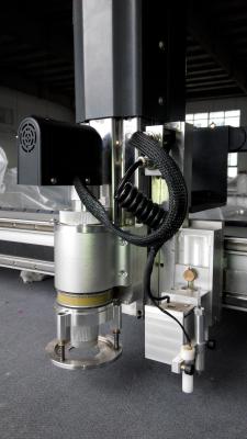 Китай Эффективность продукции кожи КНК ткани софы улучшенная автоматом для резки продается