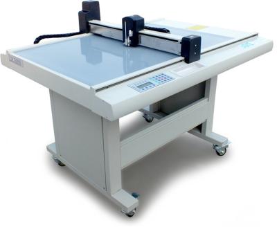China Thin PVC Flatbed Cutting Plotter , Adhesive Film Cutting Machine For Card Paper for sale