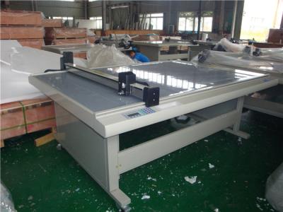 China Fully Automatic Flatbed Cutter Plotter / Board Cutter Machine With English Software for sale