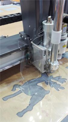 China Diseño de acrílico del área del vacío de la cortadora de hoja del cortador plano de Digitaces en venta
