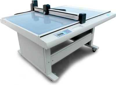China Teste padrão do vestuário da máquina de corte da amostra da tela da série de GD para a indústria de pano à venda