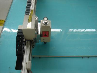China Área de corte eficaz modificada para requisitos particulares de la máquina 600mm/S del cortador del soporte 2500*1600m m en venta