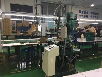 China Multifunction Stable Rigid Box Making Machine Skew Rack Structure Main Shaft for sale