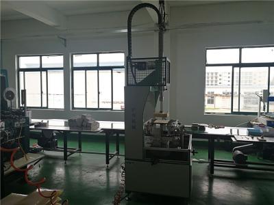 China Caja rígida automática que hace la máquina 380V/50Hz máximo 600 x 500 x 200m m en venta