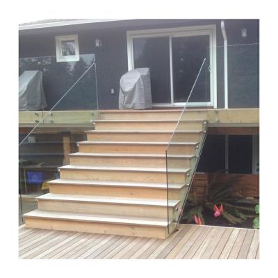 China Stairs Standoff Glass Railing With 12 Tempered Glass And Patch Fitting à venda