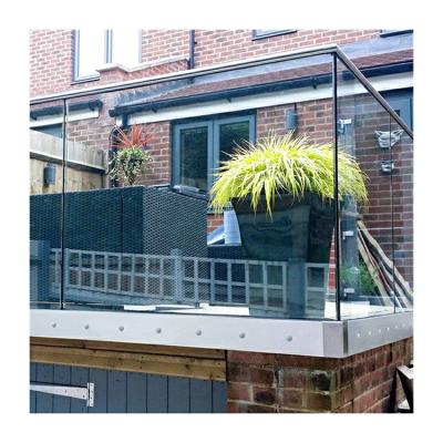 China Safe Mall Standoff Glass Balustrade SS 304 316 Patch Fitting Glass Balcony Railing for sale