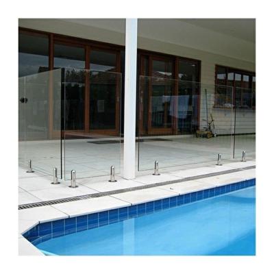 Cina Glazed Deck Glass Railing Flooring Mounted Stainless Steel 304L Material in vendita