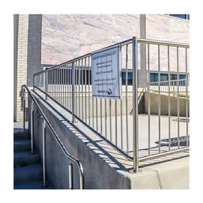China Bolivia style steel yard rod fence wrought iron porch railings near me en venta