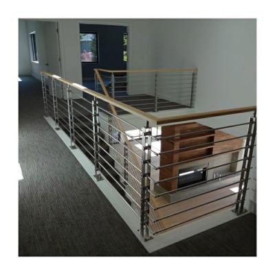 China Modern Steel Rod Fence Rails Flooring Mounted Iron Patio Fence 12 Layer en venta