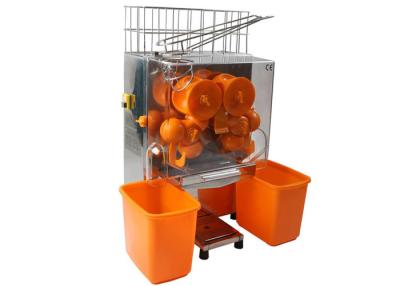 China Auto Feed Squeeze Zumex Orange Juicer 20-22 Oranges Per Mins Safety Cut Off Switched for sale