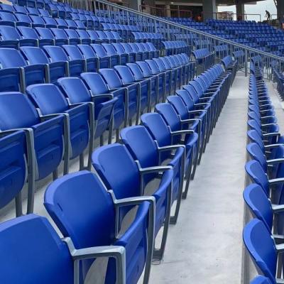 China Extremidad plegable plástica encima de los asientos del estadio antienvejecedores con el material del HDPE en venta
