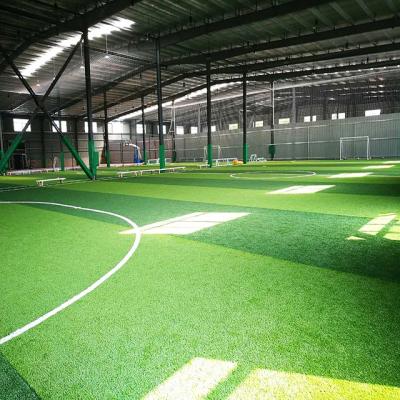 China Green And Customized Artificial Grass PE PP Construction For Stunning Outdoor Look for sale
