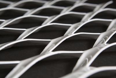 Chine 60% 4x8 feuille de treillis métallique étendu en aluminium en acier inoxydable en cuivre à vendre