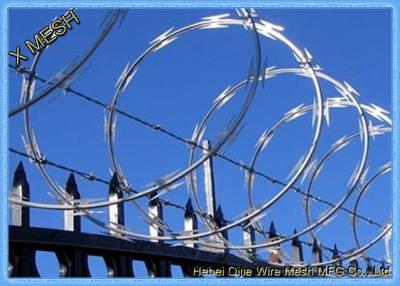China Galvanized PVC Concertina Razor Wire Stainless Steel Barbed Bto-22 Bto-60 Cbt-65 For Fencing for sale