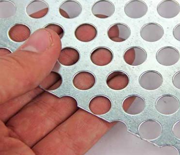 China Aluminium Stainless Steel Galvanized Perforated Metal Sheet For Decorative Screens And Filter for sale