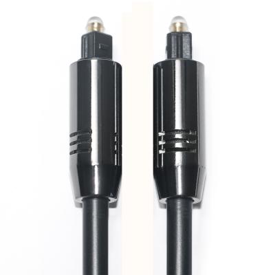 China Cable de Audio óptico Toslink OD5.0, aleación de aluminio negro, puertos de oro chapados en PVC óptico, rendimiento de costo para barra de sonido doméstica en venta
