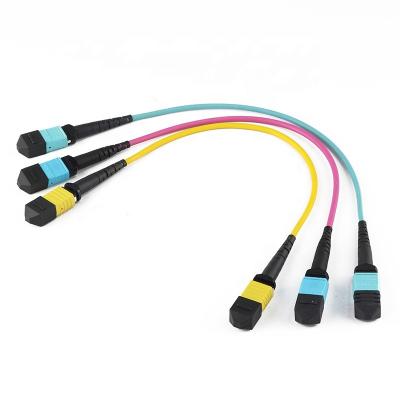 China Precio de fábrica 8 12 24 cables del cordón de remiendo de Mtp Mpo de la fibra óptica de la base Om3 Om4 para Qsfp en venta