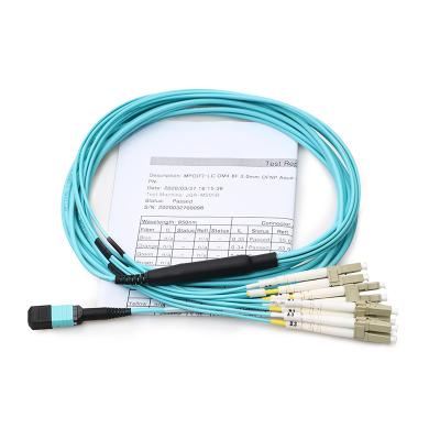 China 8 12 24 desbloqueos hembra-varón MPO/MTP del fanout del cordón de remiendo de la base MPO al cable del arnés del LC en venta