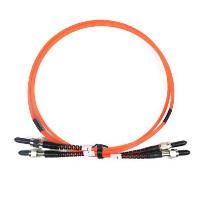 Chine Corde de correction optique de fibre du câble SMA 905 de tresse d'OEM 200/220/400/600um SMA, connecteur imperméable de SMA, SMA905 à vendre
