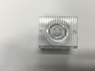 Chine le chapeau léger transparent clair du moulage par injection auotomotive a moulé dans le PC PMMA à vendre
