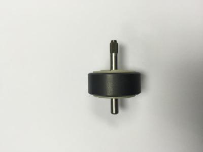 China El anillo del imán y el eje del metal insertan el moldeo a presión con la vinculación del plástico en venta