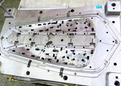 中国 内部の自動ドアのトリムの鋳造物、顧客用プラスチック自動車予備品 販売のため