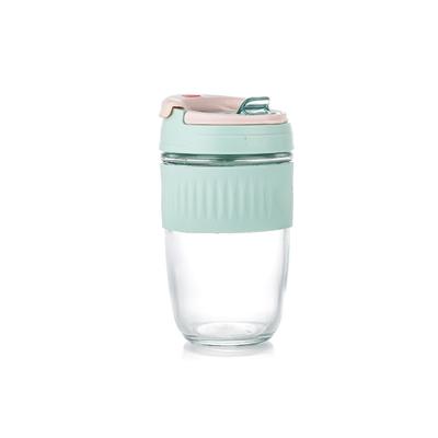 China High Borosilicate Glass Drinking Water Bottles With Silicone Sleeve for sale