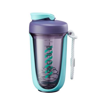 China Custom Protein Drink Shaker Bottle 600ml With Mixer Ball for sale