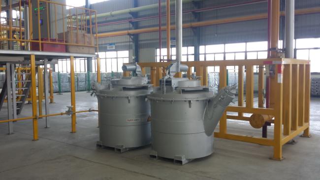 HYDEB HLB-100 Molten Aluminum Transfer Ladle in industrial setting
