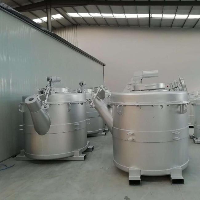 HYDEB Molten Aluminum Transfer Ladle in industrial setting